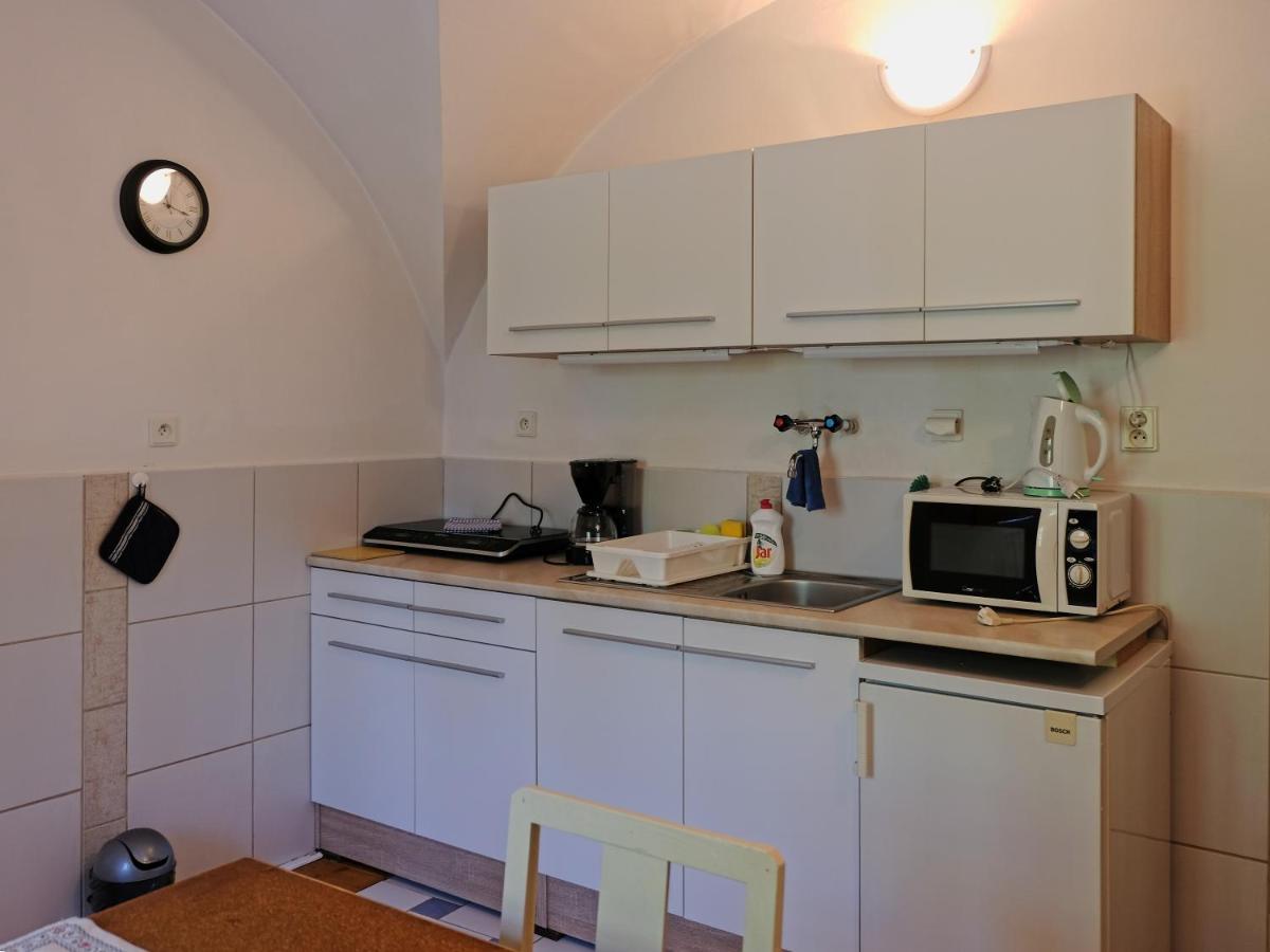 Apartmany V Broumovskem Statku Eksteriør bilde